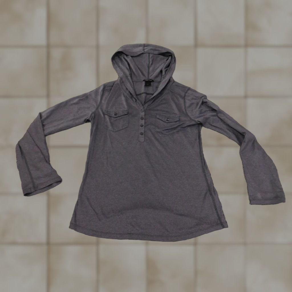 Marmot Marmot Hoodie Women M Gray Lightweight Pullover Crew Neck Outdoors Hiking Logo Knit Nylon Polyester Stitching Discoloration Hole - Good Condition Size M / US 6-8 / IT 42-44 - 1 Thumbnail