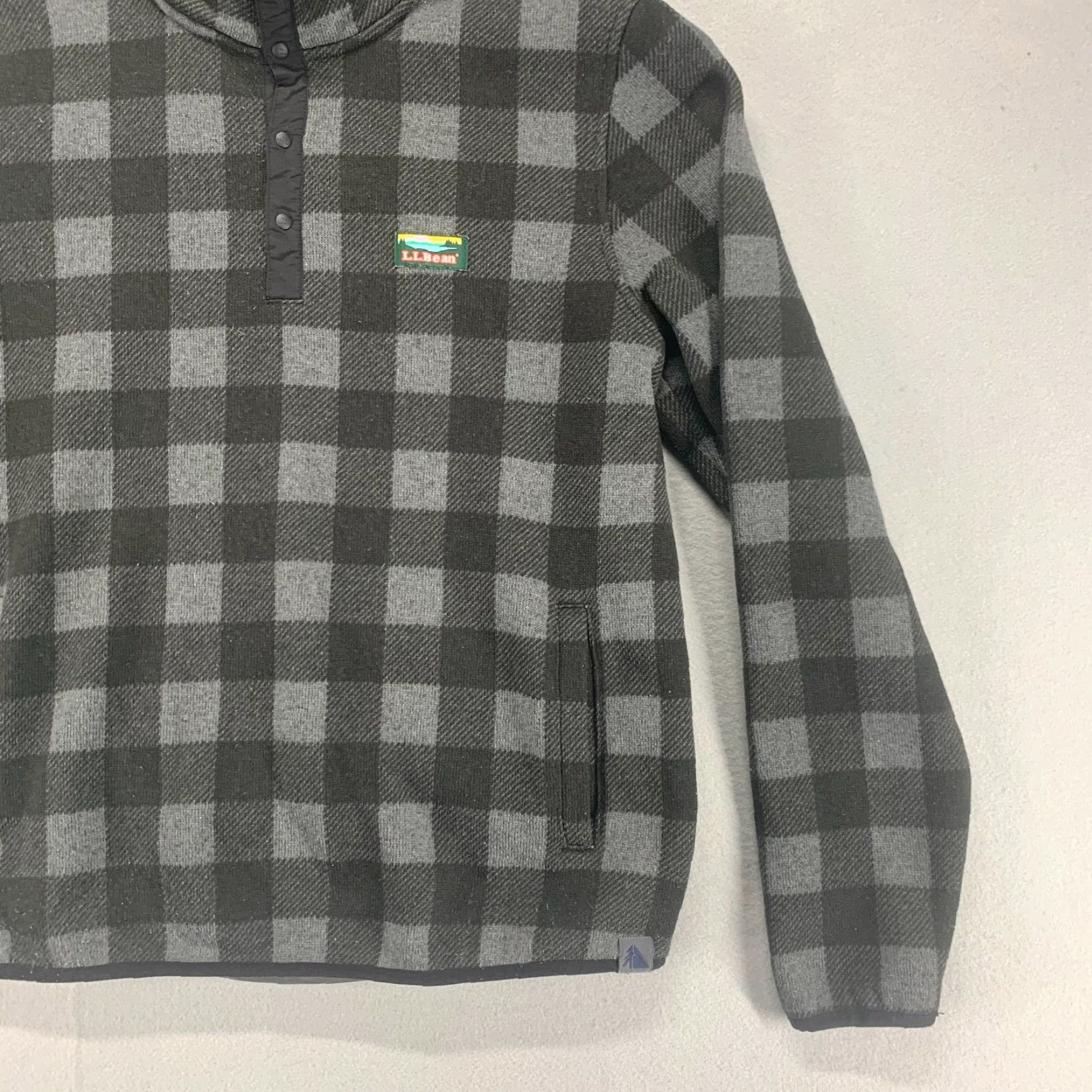 Vintage L.L. Bean Sweatshirt Mens Large Regular Black Check Snap Button Slightly Fitted Size US L / EU 52-54 / 3 - 6 Thumbnail