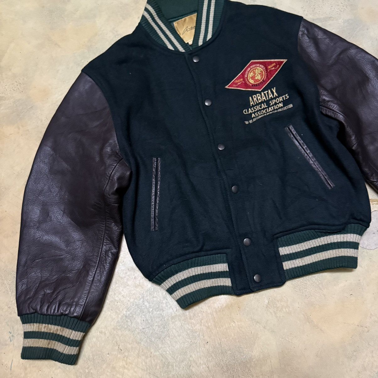 Other Vintage International Selection Arbatax Big Logo Varsity Size US L / EU 52-54 / 3 - 5 Thumbnail