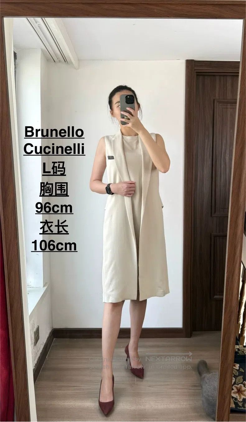 Brunello Cucinelli Brunello Cucinelli A classic dress with heavy-duty pearl s Size L / US 10 / IT 46 - 1 Thumbnail