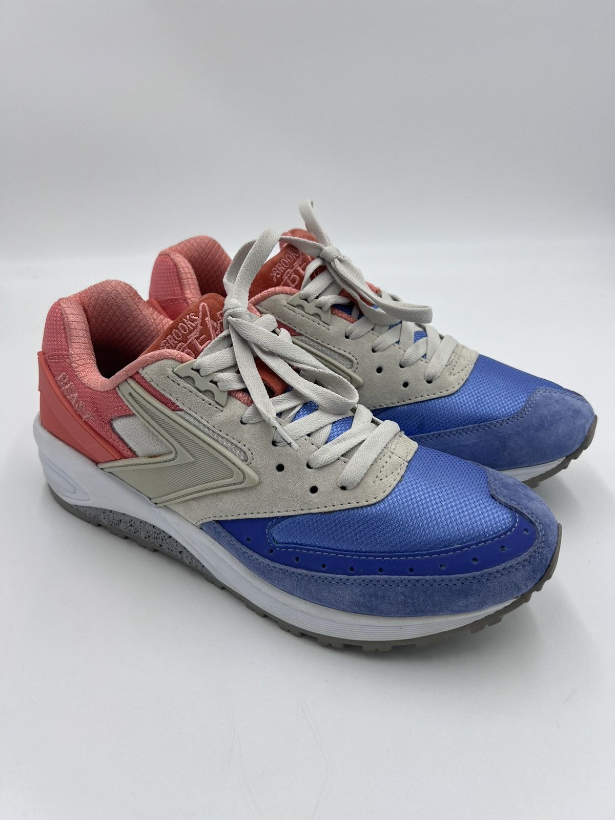 Brooks Concepts x The Beast 1 “Voodoo” Special Box Size US 10 / EU 43 - 2 Thumbnail