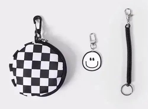 Individualized Shirts Fashion checkerboard plaid smiley face coin pouch bag Size ONE SIZE - 2 Thumbnail