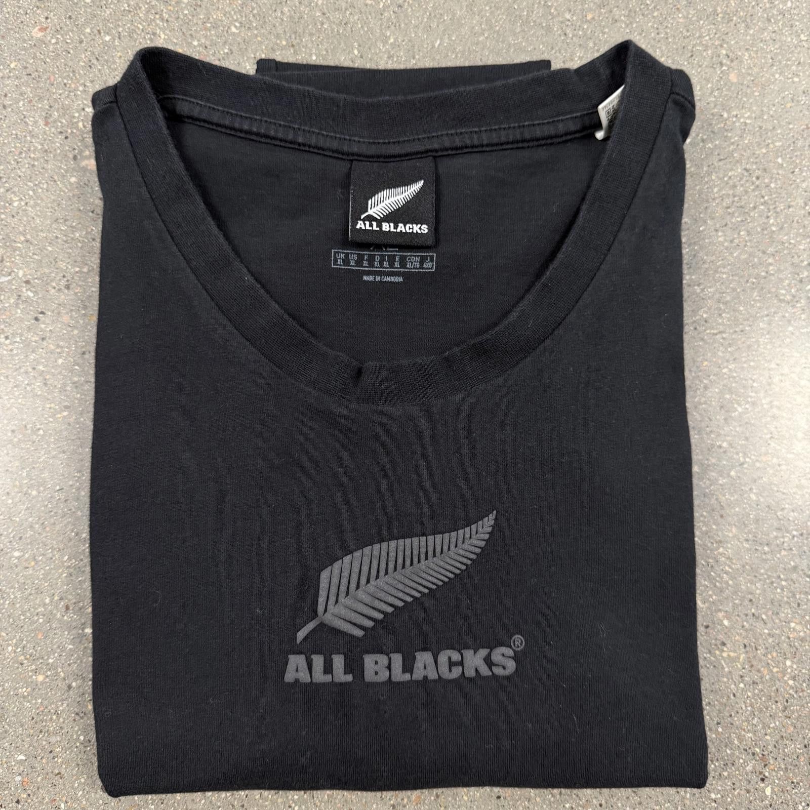 Adidas Original Adidas All Blacks T-Shirt XL w/ Black Tag Size US L / EU 52-54 / 3 - 10 Thumbnail