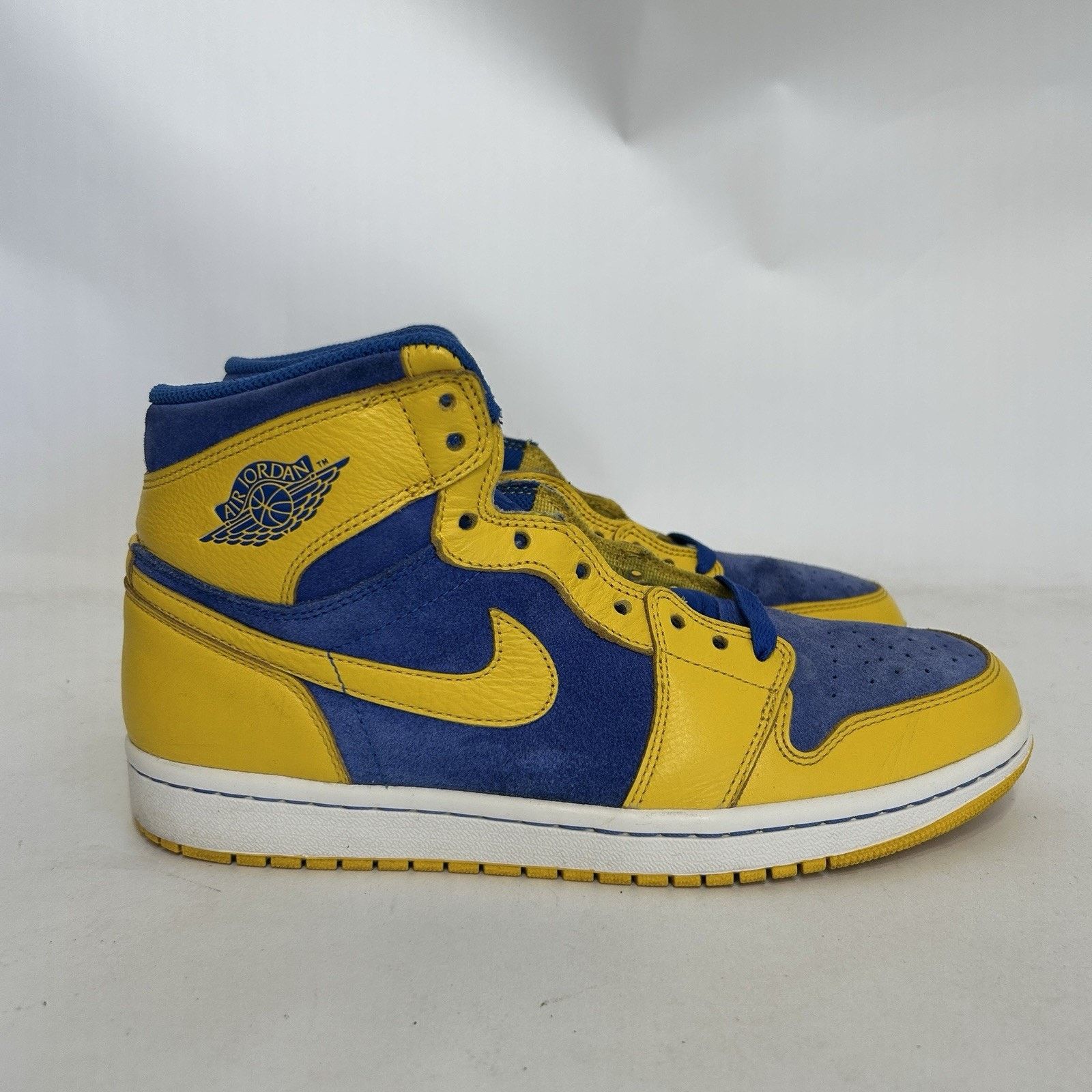 Nike Nike Air Jordan 1 Retro OG High “Laney” 555088-707 Size US 8.5 / EU 41-42 - 4 Thumbnail