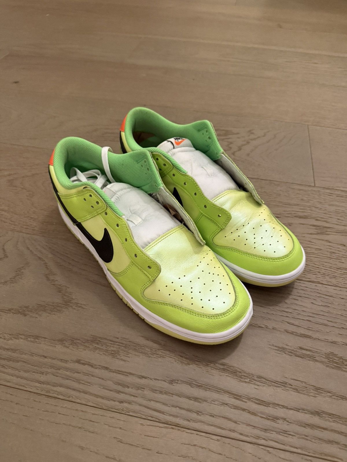 Nike Nike Dunk Low Green/Volt Black Swoosh Size US 13 / EU 46 - 2 Thumbnail