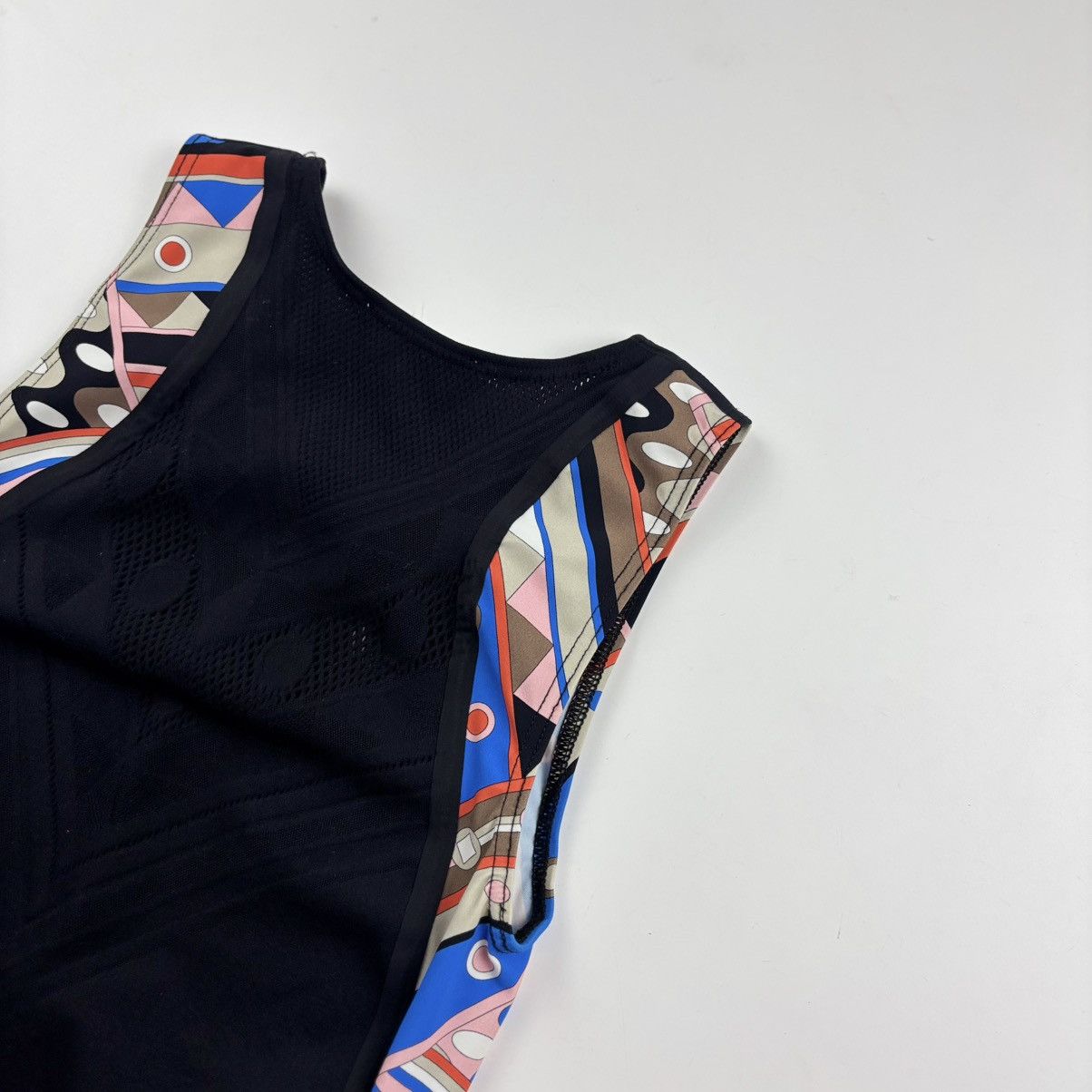 Emilio Pucci Emilio Pucci Cut Out Stretch Top Size XS / US 0-2 / IT 36-38 - 4 Thumbnail