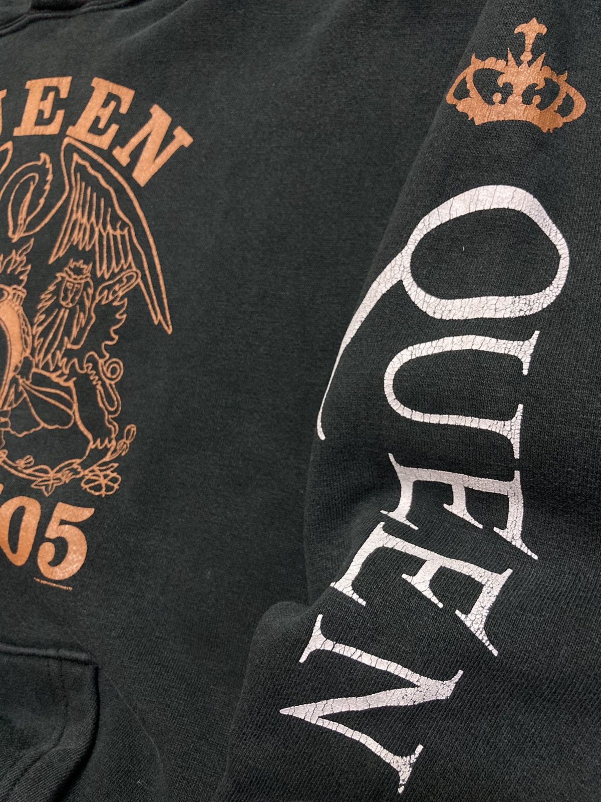 Band Tees VINTAGE QUEEN HOODIE Size US M / EU 48-50 / 2 - 10 Thumbnail