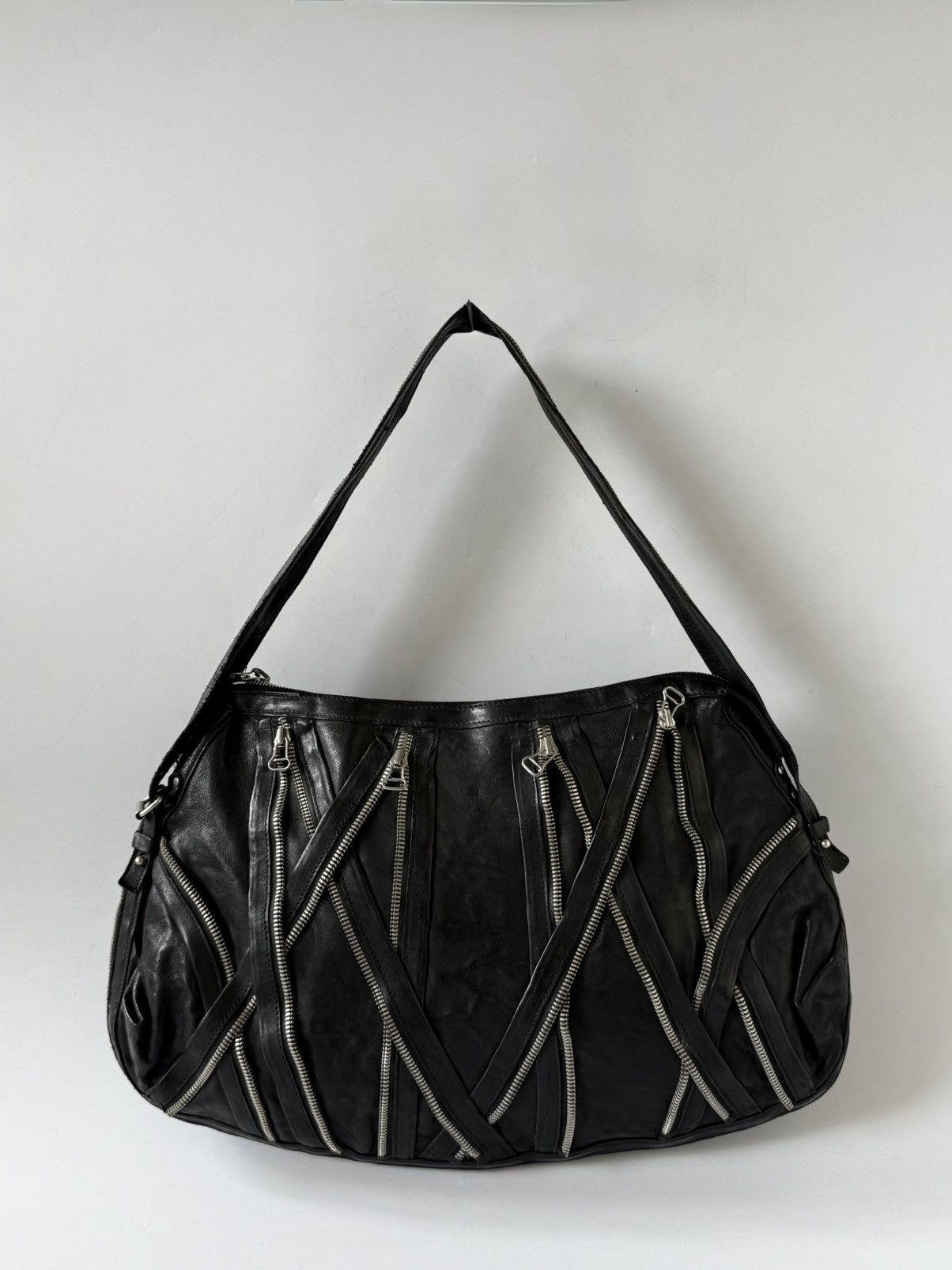 Balmain Balmain by Decarnin AW10 Black Leather Large Zipper Bag Size ONE SIZE - 1 Thumbnail