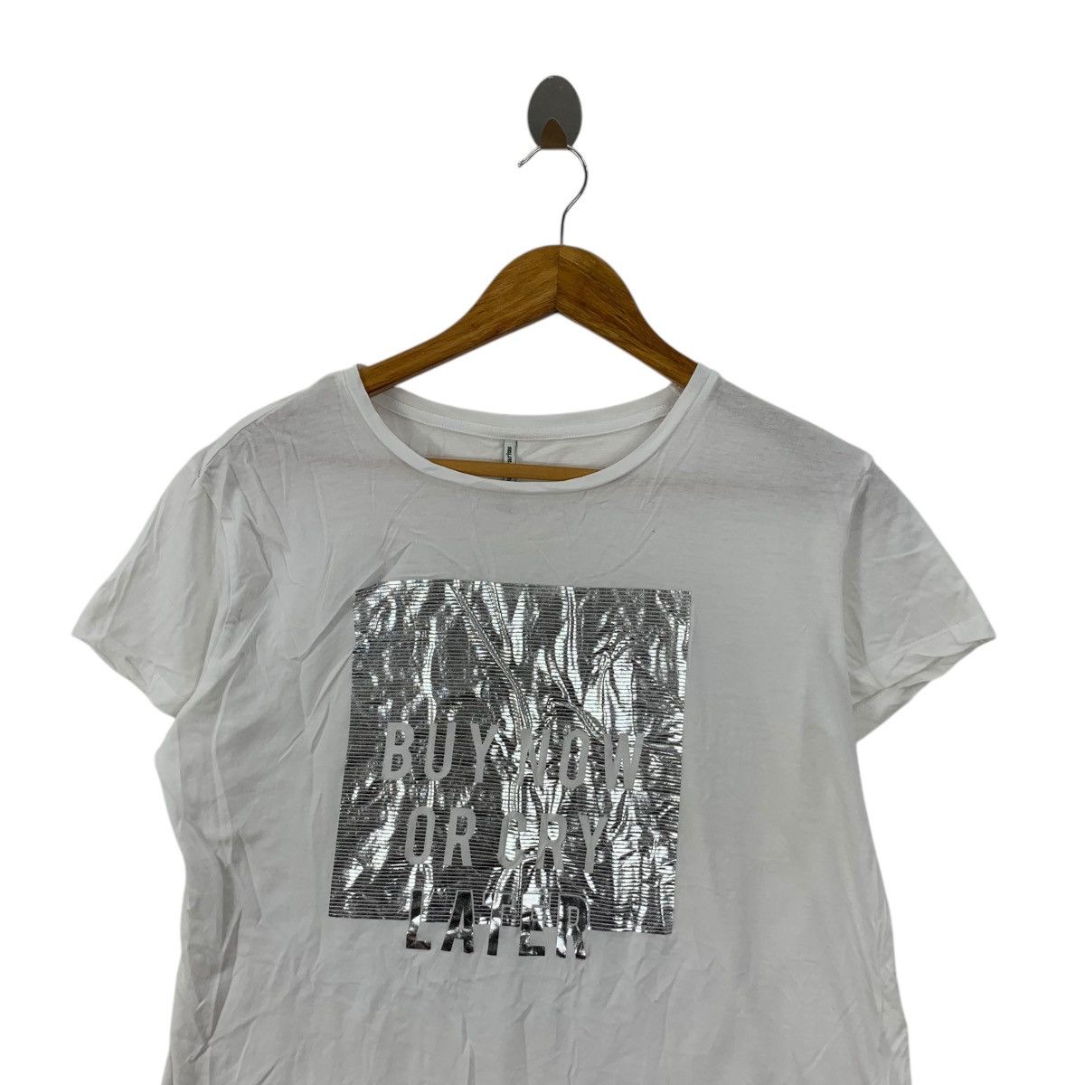 Stradivarius STRADIVARIUS BUY NOW Or Cry Later Reflective Tee Shirt Size M / US 6-8 / IT 42-44 - 2 Thumbnail