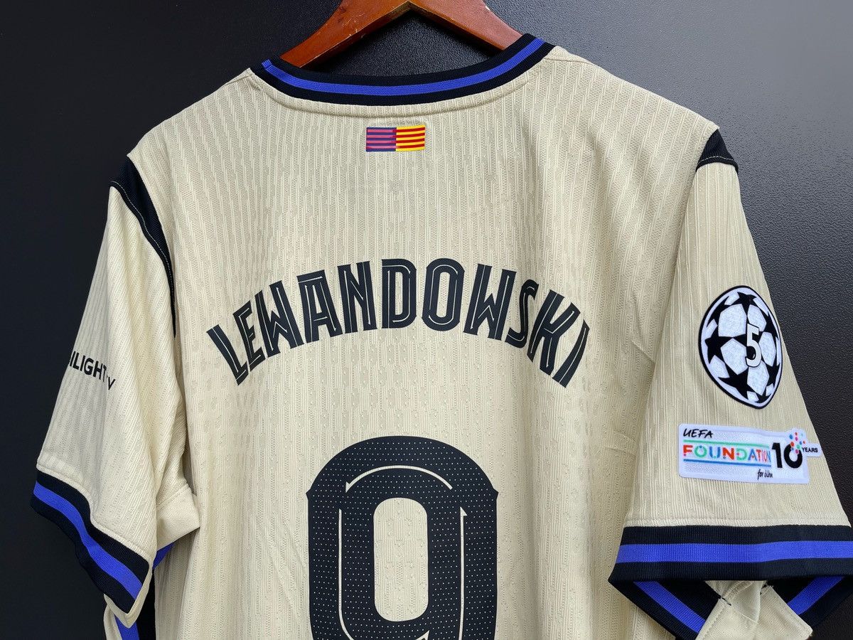 Nike 25/26 FC BARCELONA x Kobe Away Jersey LEWANDOWSKI #9 Mamba Size US XL / EU 56 / 4 - 3 Thumbnail