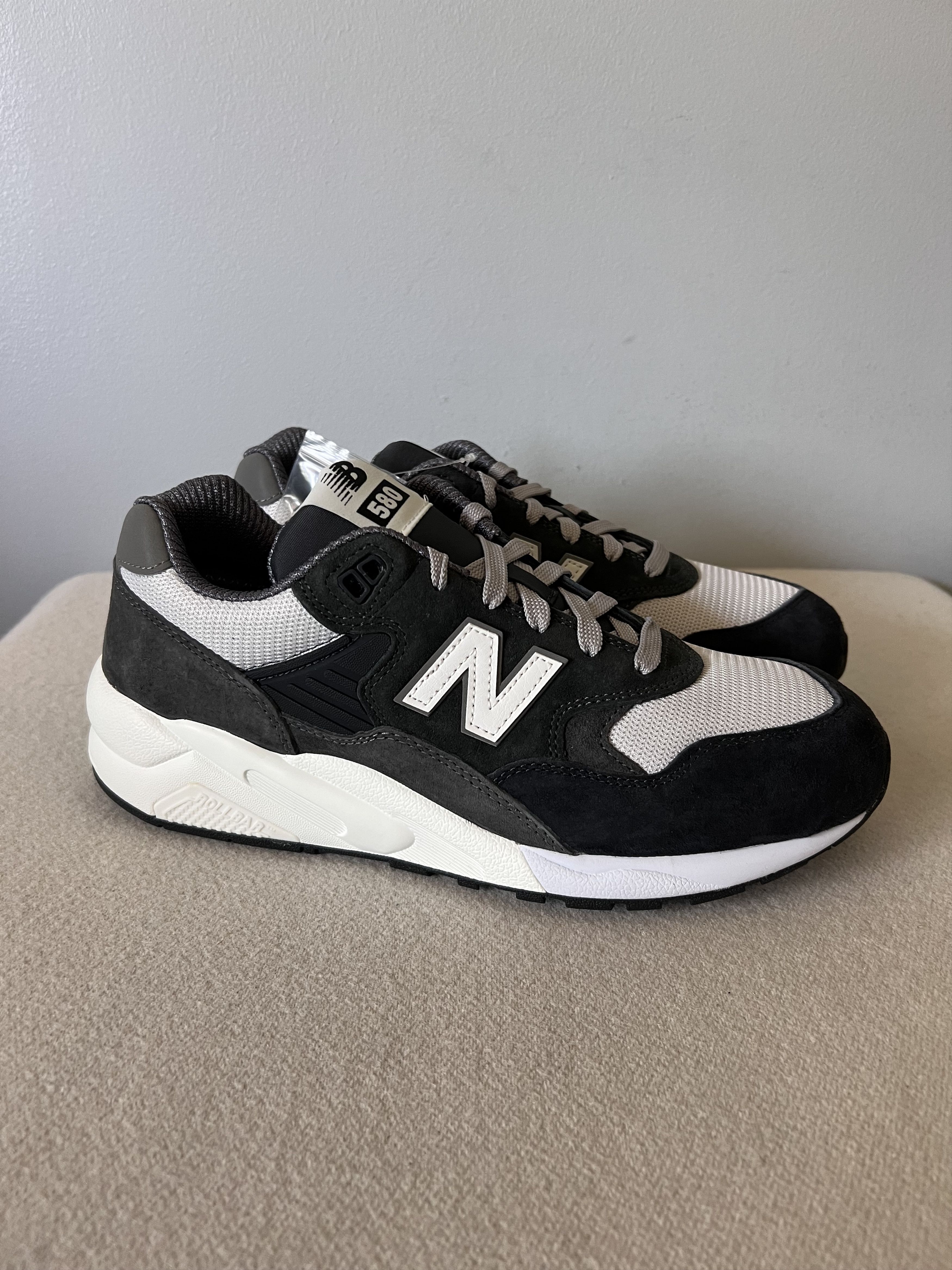 Comme des Garcons New Balance 580 Sneakers in Black