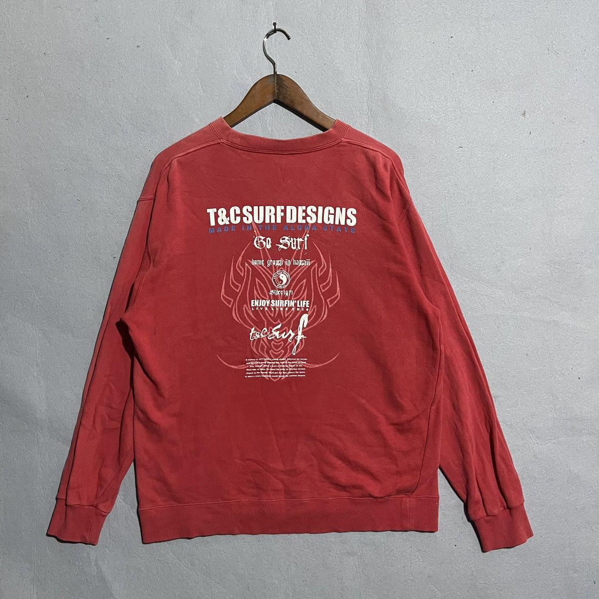 Vintage Vintage T&C Surf Designs Red Sweatshirt Dragon Head Graphic Size US L / EU 52-54 / 3 - 1 Thumbnail