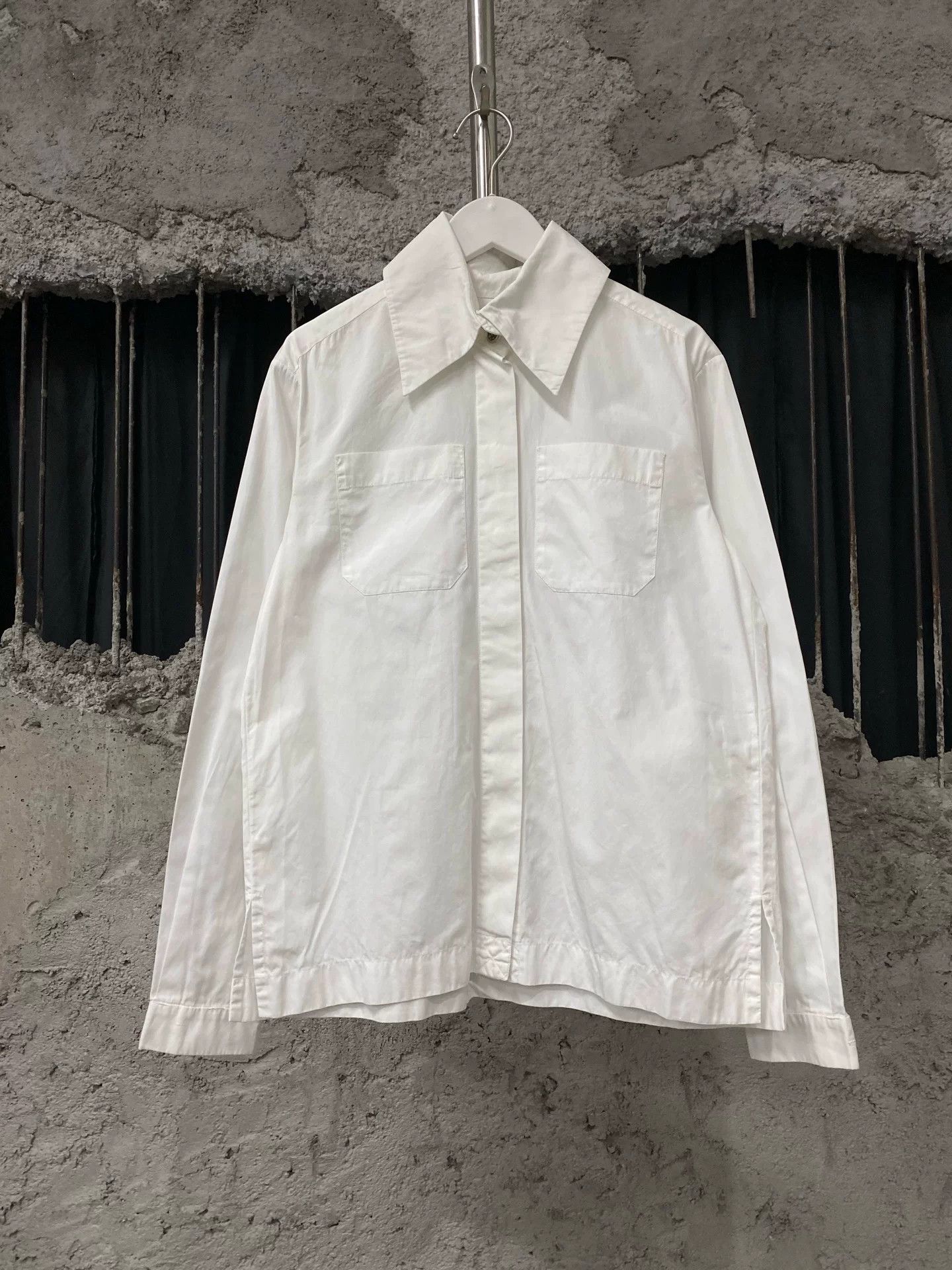 Chanel Chanel White Button-Up Shirt Size US XS / EU 42 / 0 - 1 Thumbnail