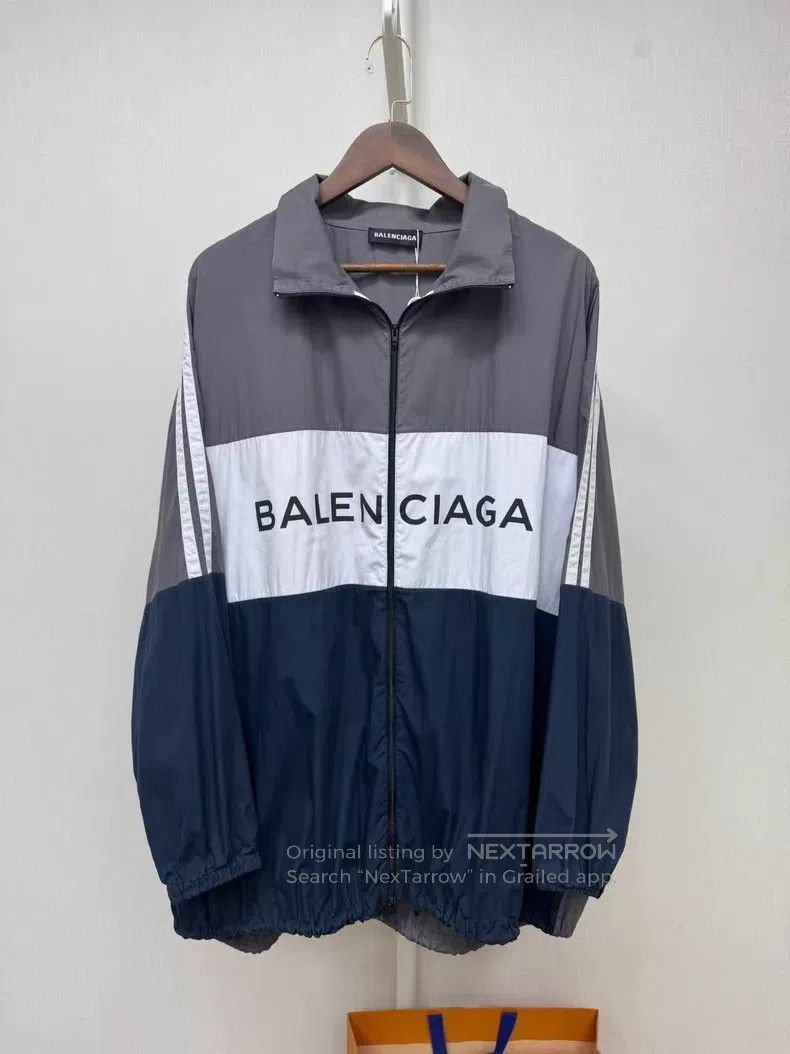 Balenciaga Balenciaga size 39 Classic Blue and Grey Colorblock Windbr Size US S / EU 44-46 / 1 - 1 Thumbnail