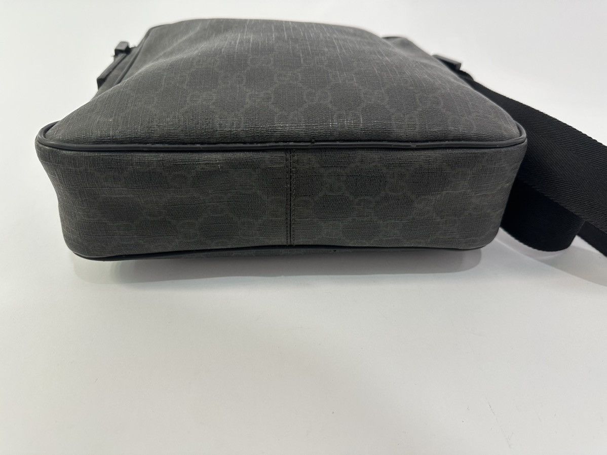 Gucci GUCCI GG Supreme Monogram Messenger Bag Black Grey Size ONE SIZE - 3 Thumbnail