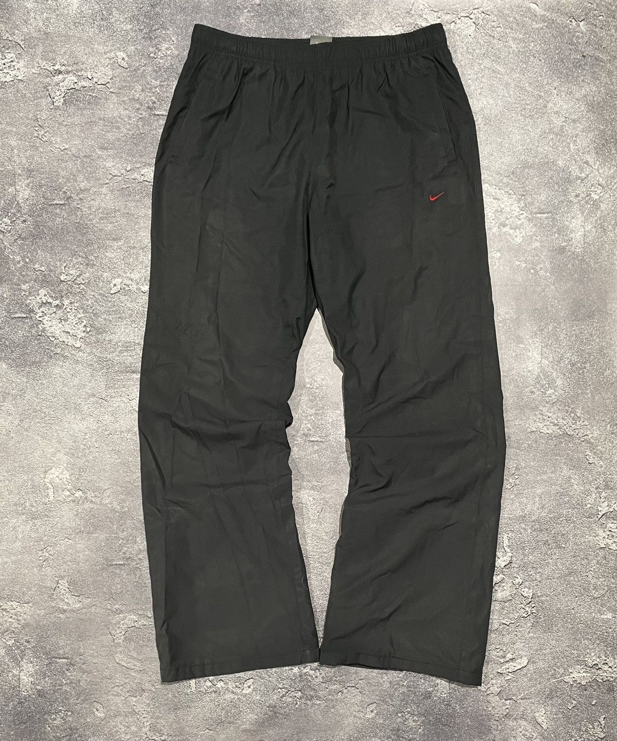 Nike × Vintage Vintage Nike Nylon Baggy Track Pants Y2K Size US 32 / EU 48 - 1 Thumbnail