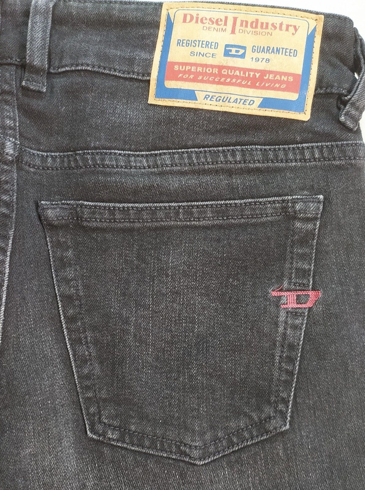 Diesel Diesel 1979 SLEENKER L.32 MENS JEANS T/9934 Size US 29 - 10 Thumbnail