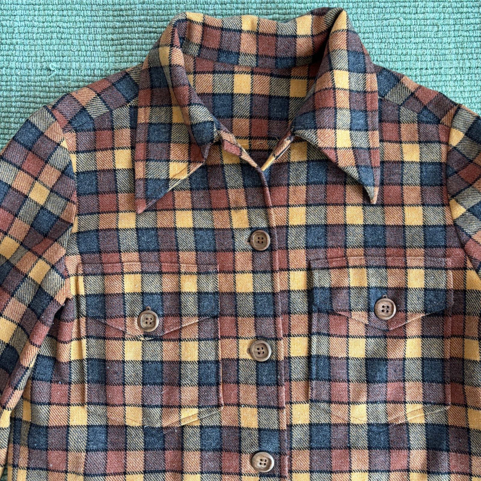 Vintage Vintage 60s 70s Wool Plaid Flannel Shirt Blouse Wood Buttons Size US M / EU 48-50 / 2 - 1 Thumbnail