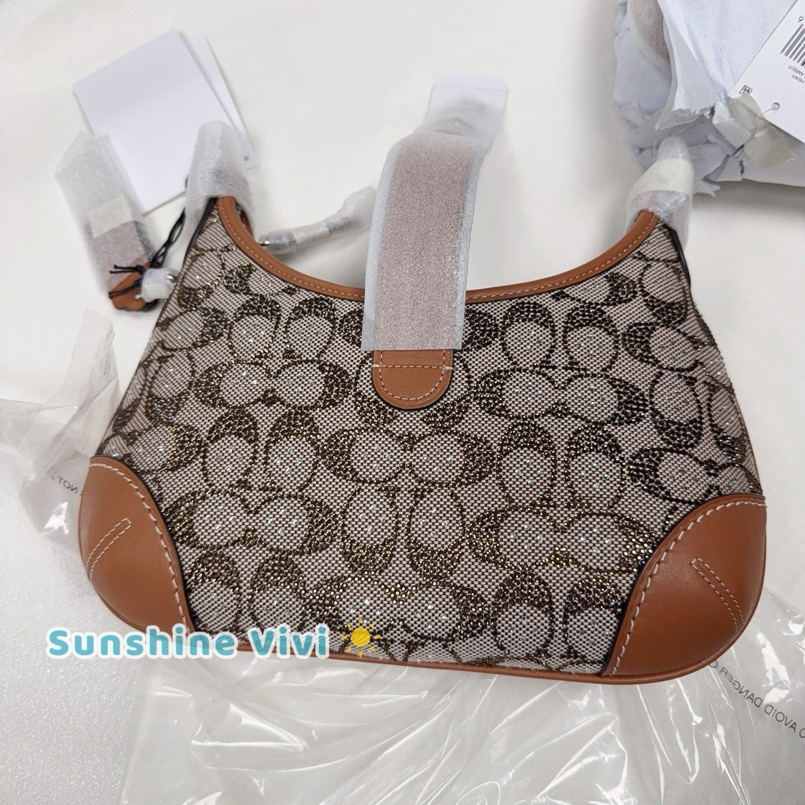 Coach NWT Coach Hamptons Hobo Bag Crystal CW654 Burnished Amber Size ONE SIZE - 7 Thumbnail