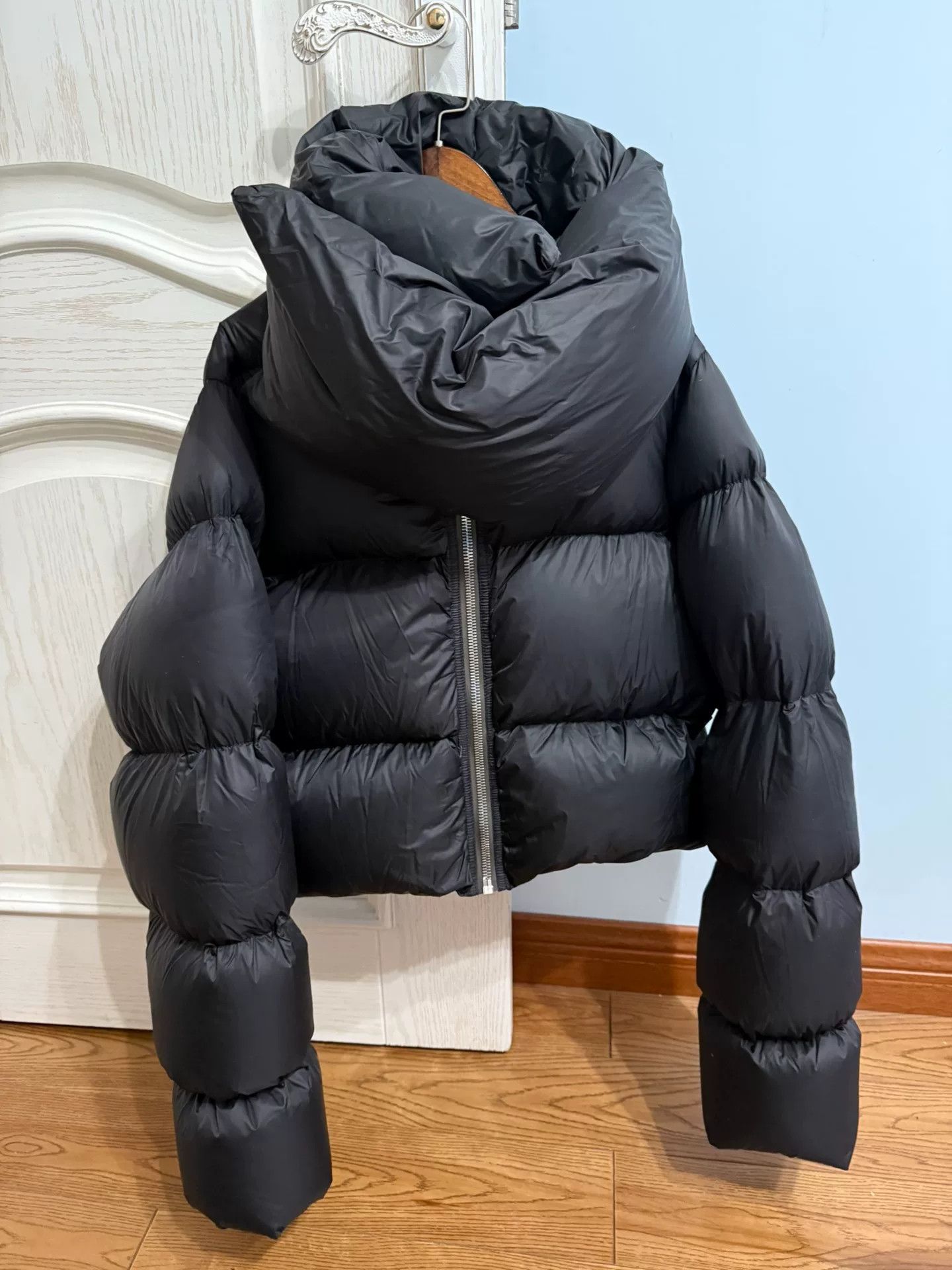 Rick Owens Rick Owens Women's Down Neck Warmer Coat Size M / US 6-8 / IT 42-44 - 1 Thumbnail