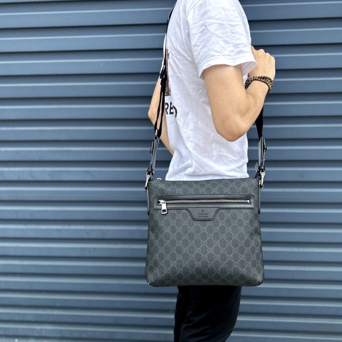 Gucci Gucci Dark Grey GG Supreme Canvas Messenger Bag Size ONE SIZE - 3 Thumbnail