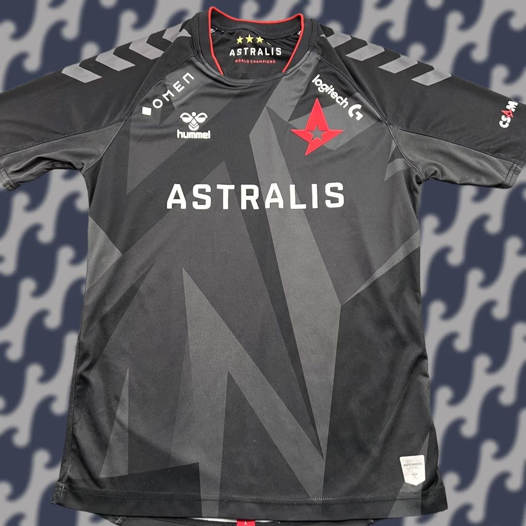 Hummel Hummel Astralis Counter Strike 2020 2021 Mens Jersey S Shirt Gray Short Sleeve Pullover 100% Polyester Sports Football E-Sports Twitch Mens Size US S / EU 44-46 / 1 - 1 Thumbnail