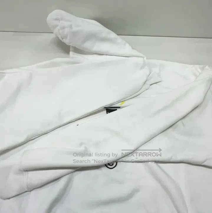 Balenciaga Balenciaga Unisex White Long Sleeve Sweatshirt. Size US XXS / EU 40 - 9 Thumbnail