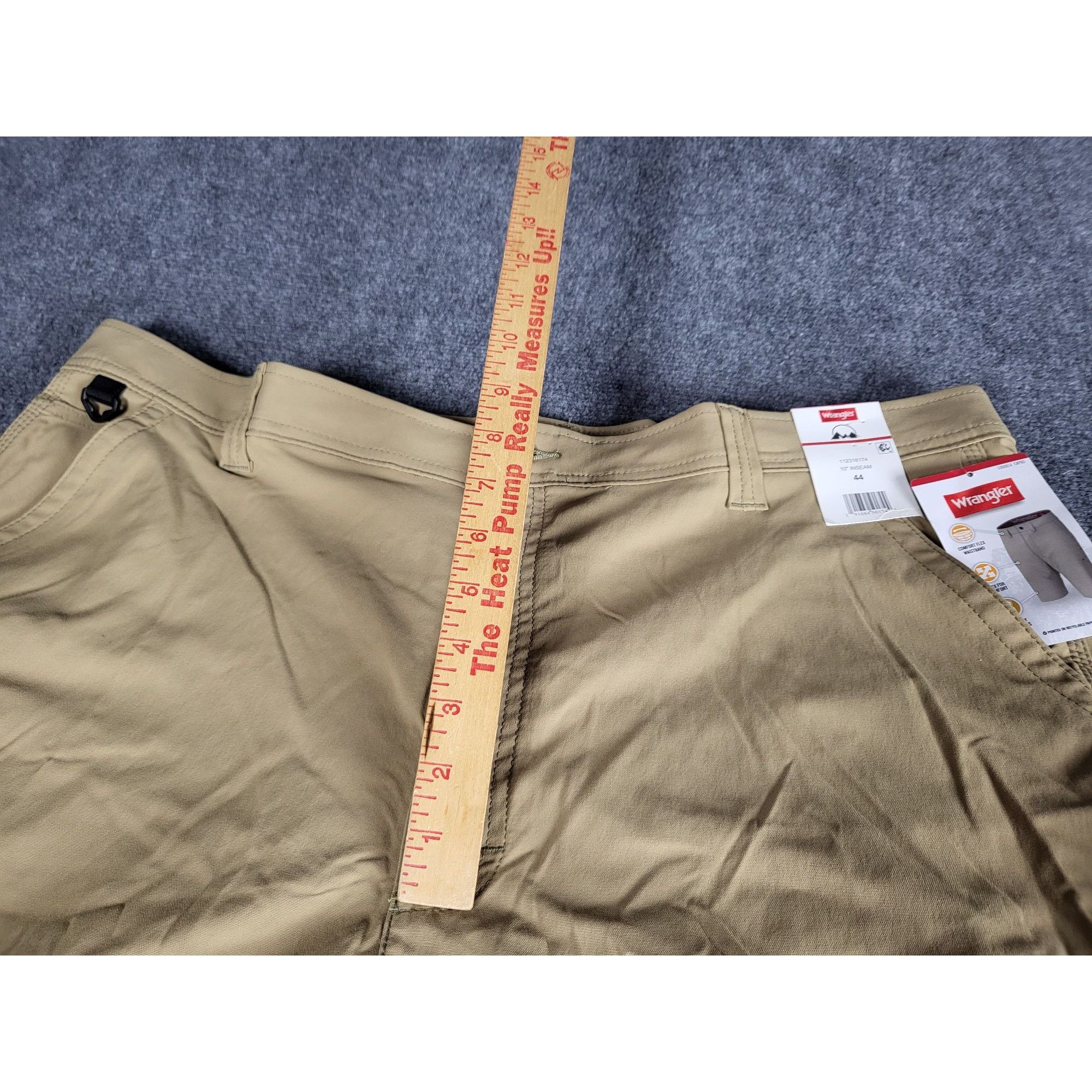 Wrangler Wrangler Performance Elastic Waist Shorts Men Sz 44 Khaki Br Size US 44 / EU 60 - 5 Thumbnail