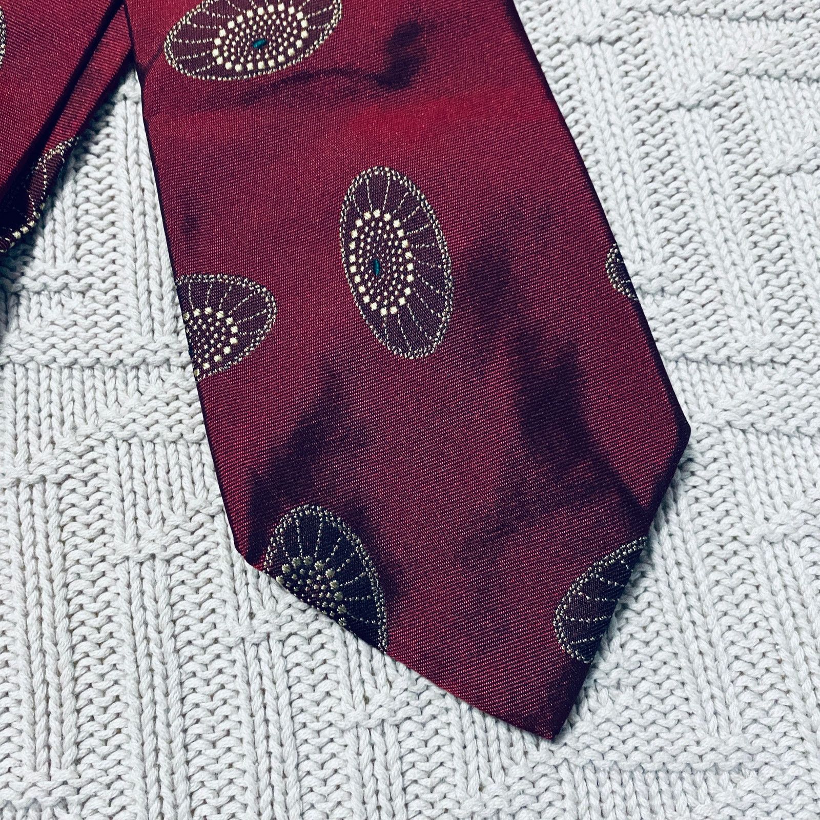 Hugo Boss Hugo Boss maroon flying saucer silk tie Size ONE SIZE - 2 Thumbnail