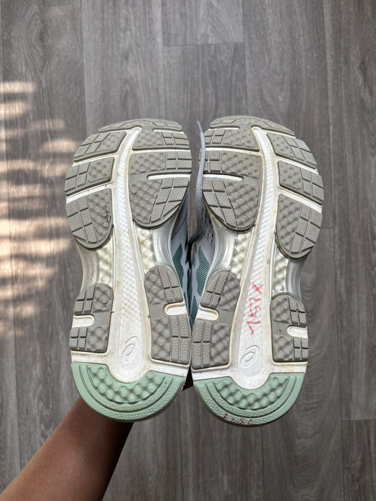 Asics Asics Womens Gel-Flux 5 Running Shoes Gray Low Top Shoes Size US 10 / IT 40 - 11 Thumbnail