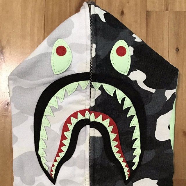 Bape Glow in the dark BAPE City camo shark full zip hoodie APE Size US L / EU 52-54 / 3 - 4 Thumbnail