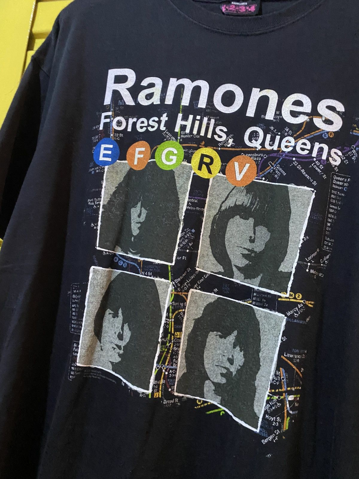 Band Tees Ramones 1234 Size US XL / EU 56 / 4 - 3 Thumbnail