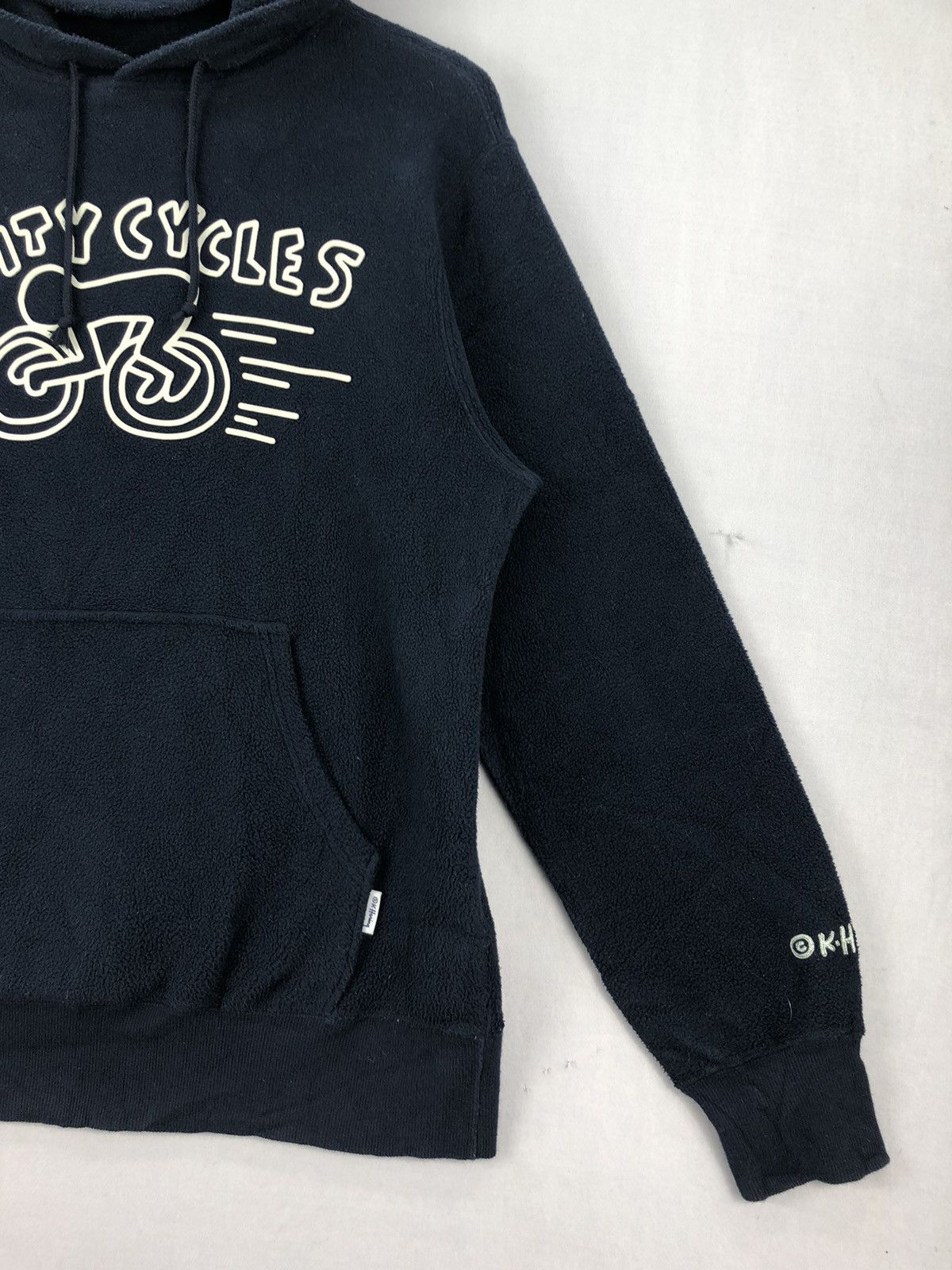 Japanese Brand × Keith Haring × Uniqlo Keith Haring Collaboration Uniqlo Fleece Sweatshirt Hoodies Size US M / EU 48-50 / 2 - 3 Thumbnail