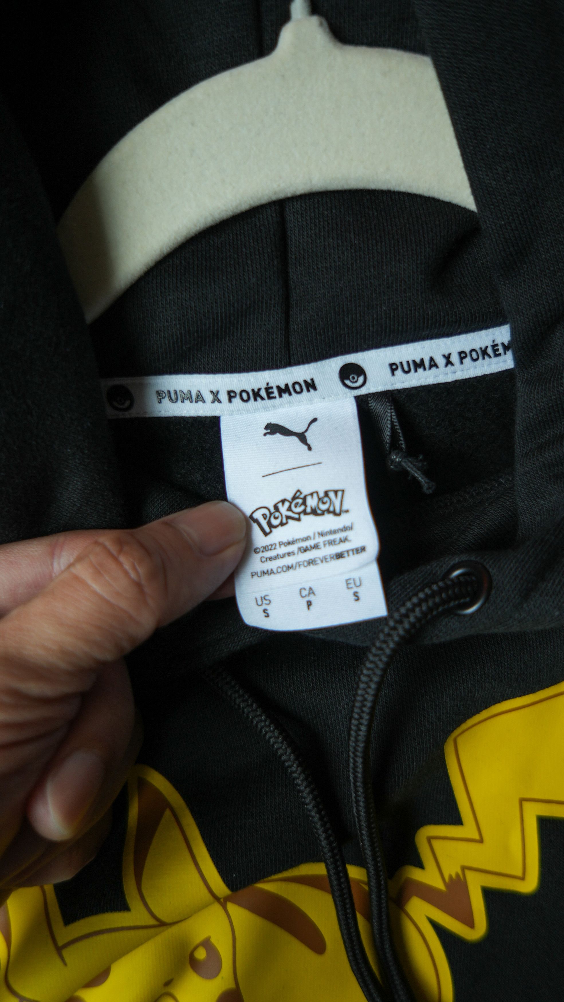 Pokemon × Puma Puma x Pokemon Black Pikachu Hoodie Size S Size US S / EU 44-46 / 1 - 3 Thumbnail