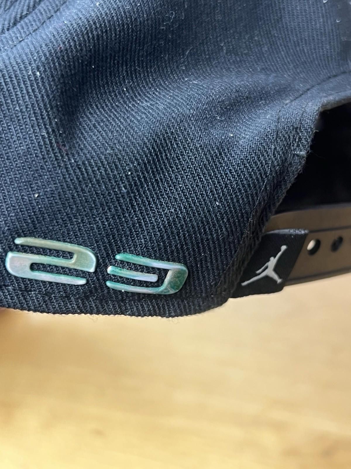 Jordan Brand Air Jordan Men Black Leather Brim SnapBack NBA Basketball Size ONE SIZE - 10 Thumbnail