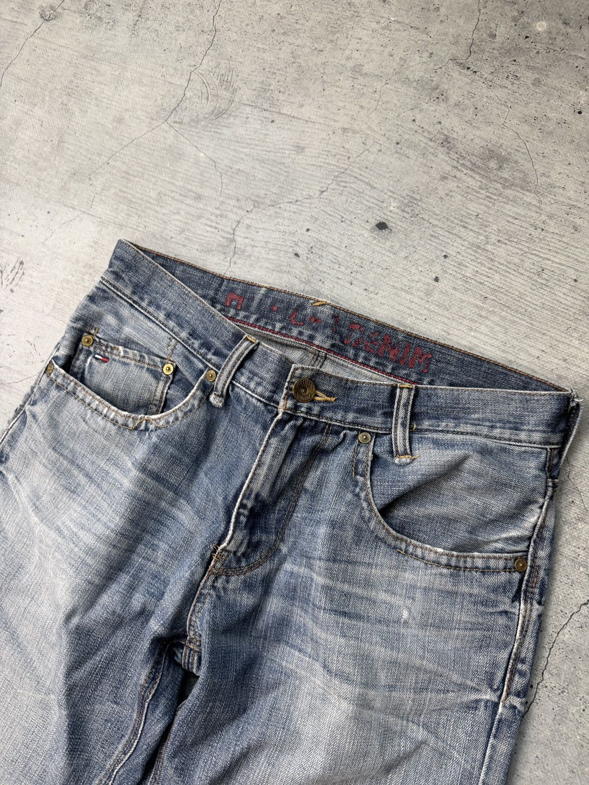 Tommy Hilfiger Vintage Tommy Hilfiger Jeans 34x34 Baggy Denim 90s Pants Size US 34 / EU 50 - 4 Thumbnail