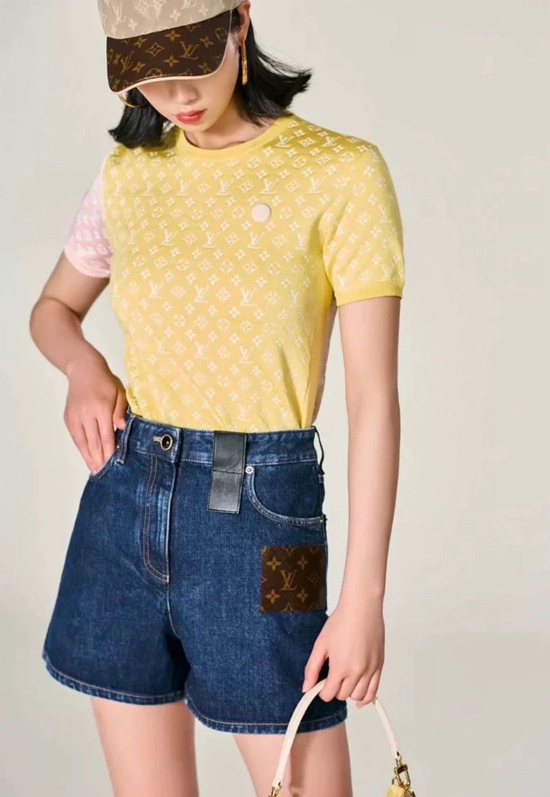 Louis Vuitton Louis Vuitton Colorblock Full Logo Crew Neck Short Sleeve T Size XS / US 0-2 / IT 36-38 - 8 Thumbnail