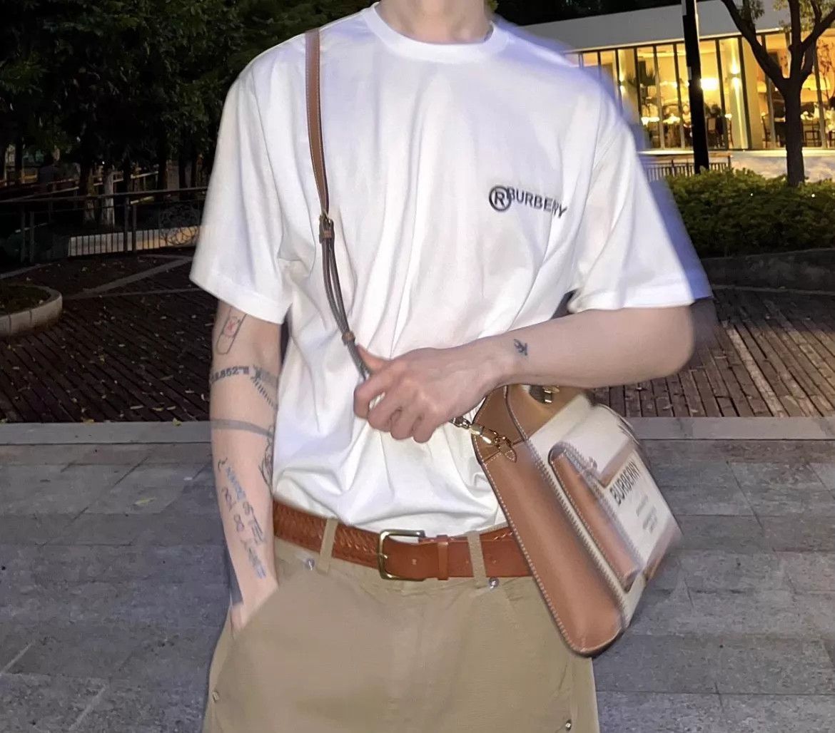 Burberry Burberry White Cotton Short Sleeve Tee M Size US M / EU 48-50 / 2 - 9 Thumbnail