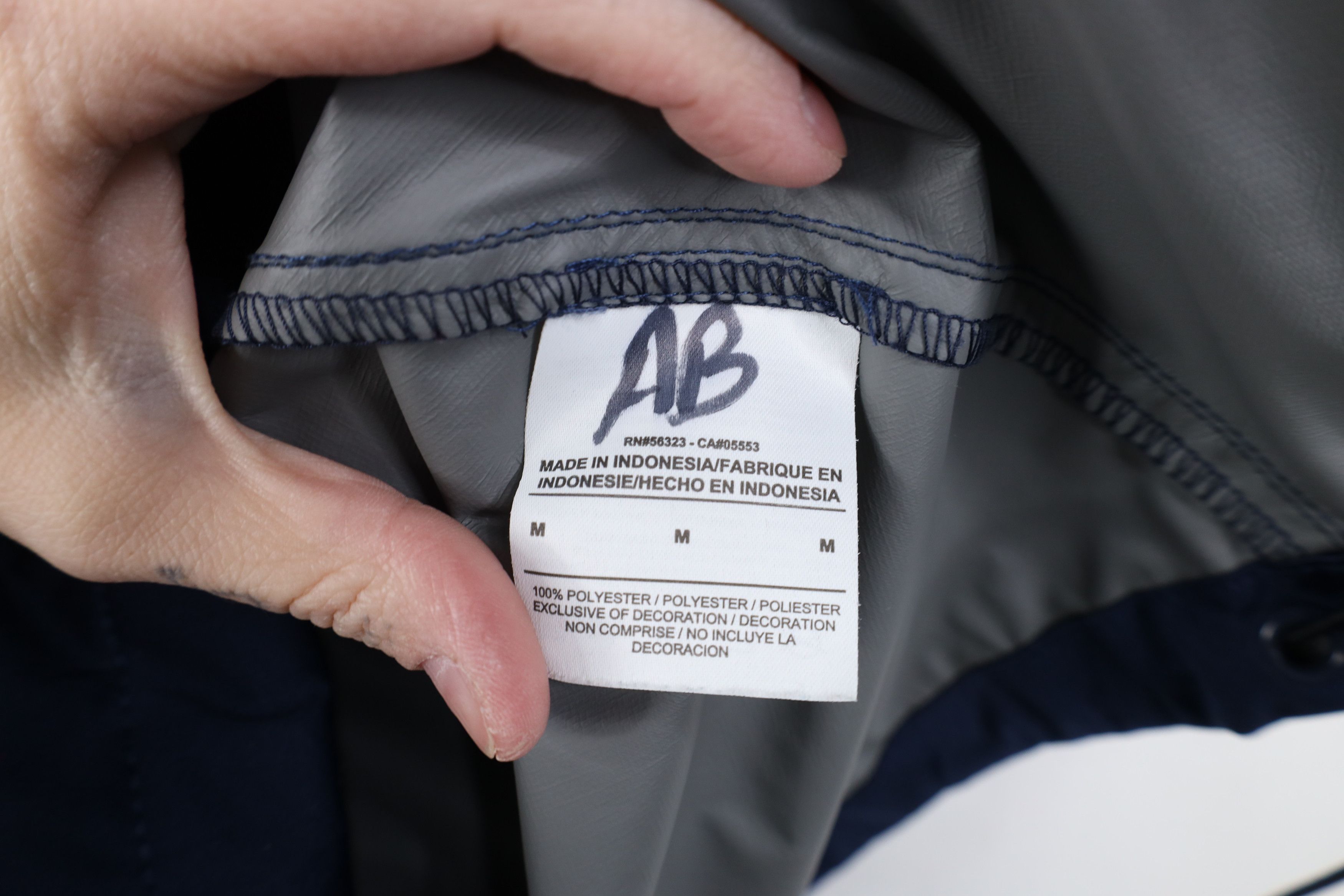Nike Nike Villanova University Football Short Sleeve Jacket Size US M / EU 48-50 / 2 - 11 Thumbnail