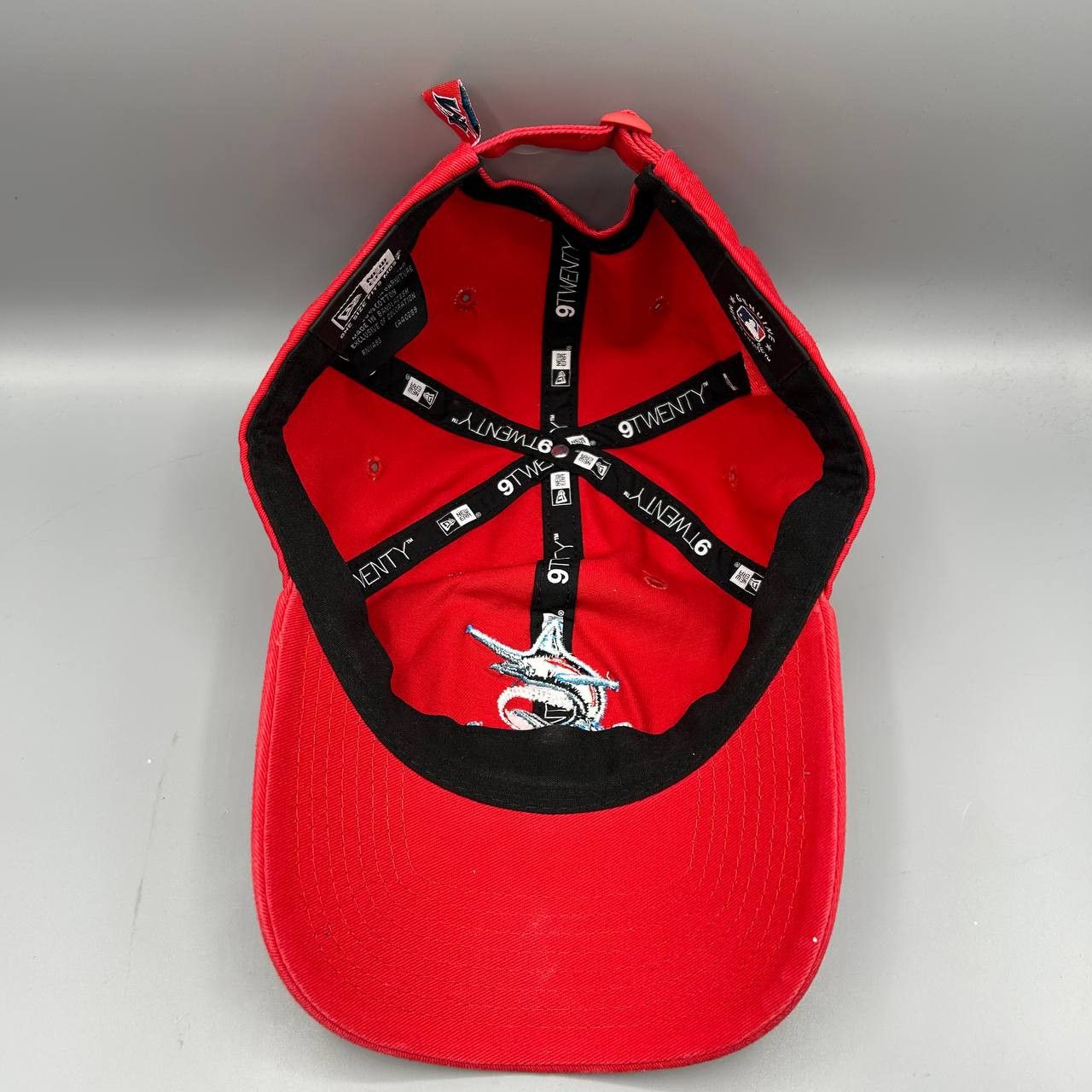 New Era Miami Marlins Hat Men Red MLB 9Twenty Strap Back Cap Cotton Size ONE SIZE - 2 Thumbnail