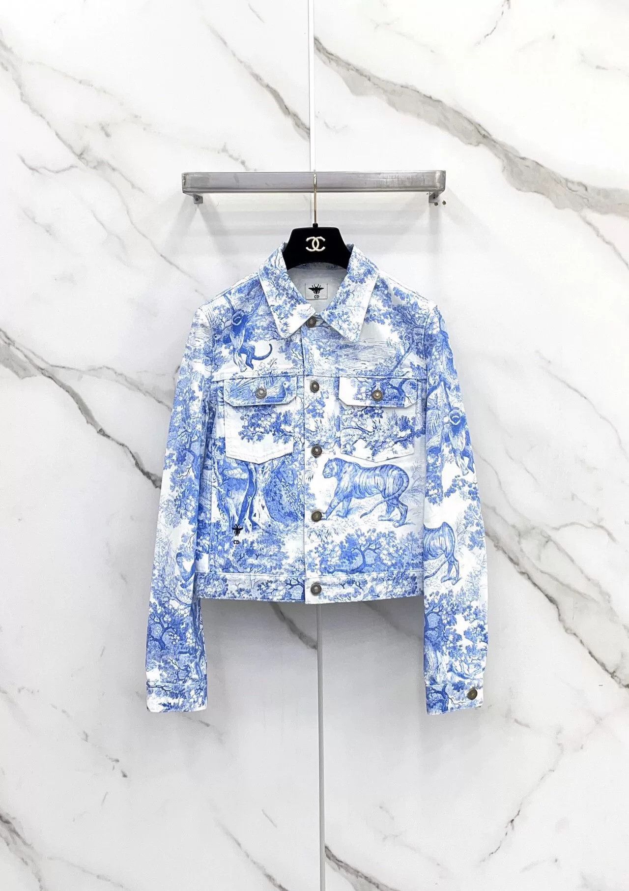 Dior Dior New Animal Jungle Print Denim Jacket Size XS / US 0-2 / IT 36-38 - 1 Thumbnail