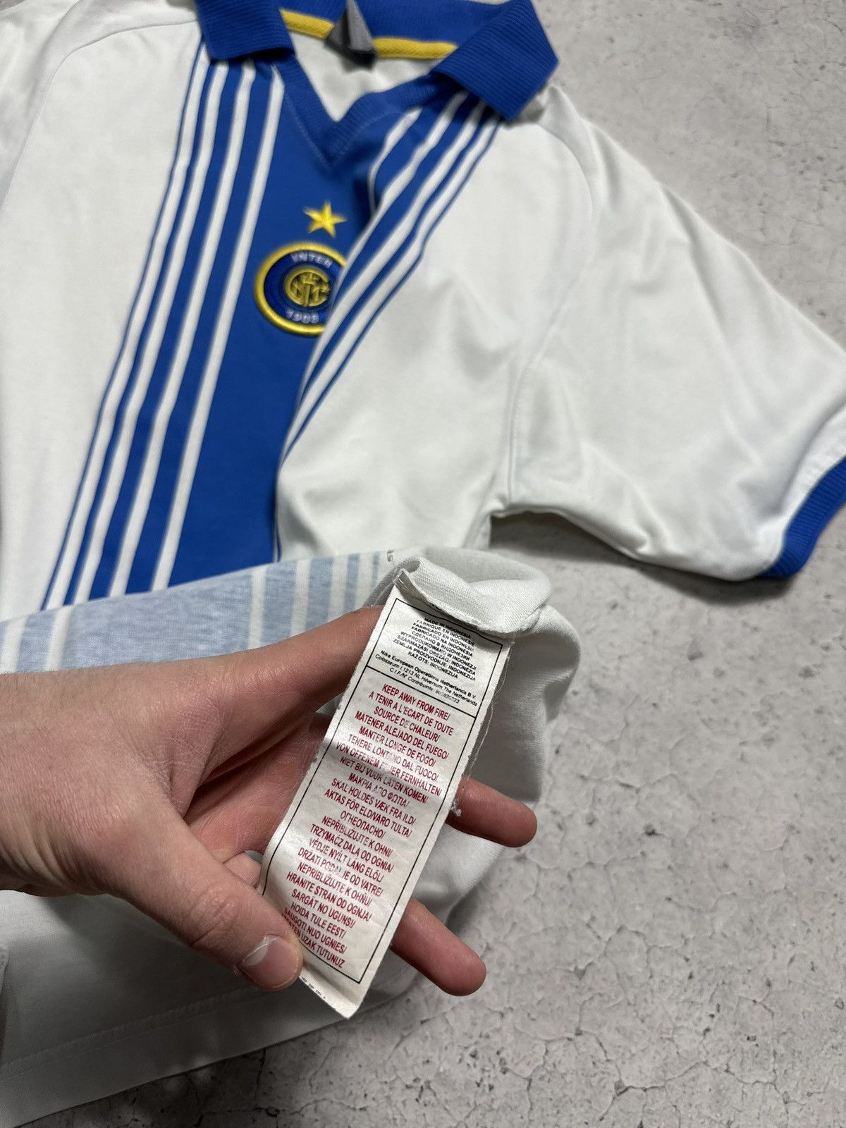 Nike Nike FC Inter Vintage Soccer Jersey Shirt Football Retro Size US S / EU 44-46 / 1 - 7 Thumbnail