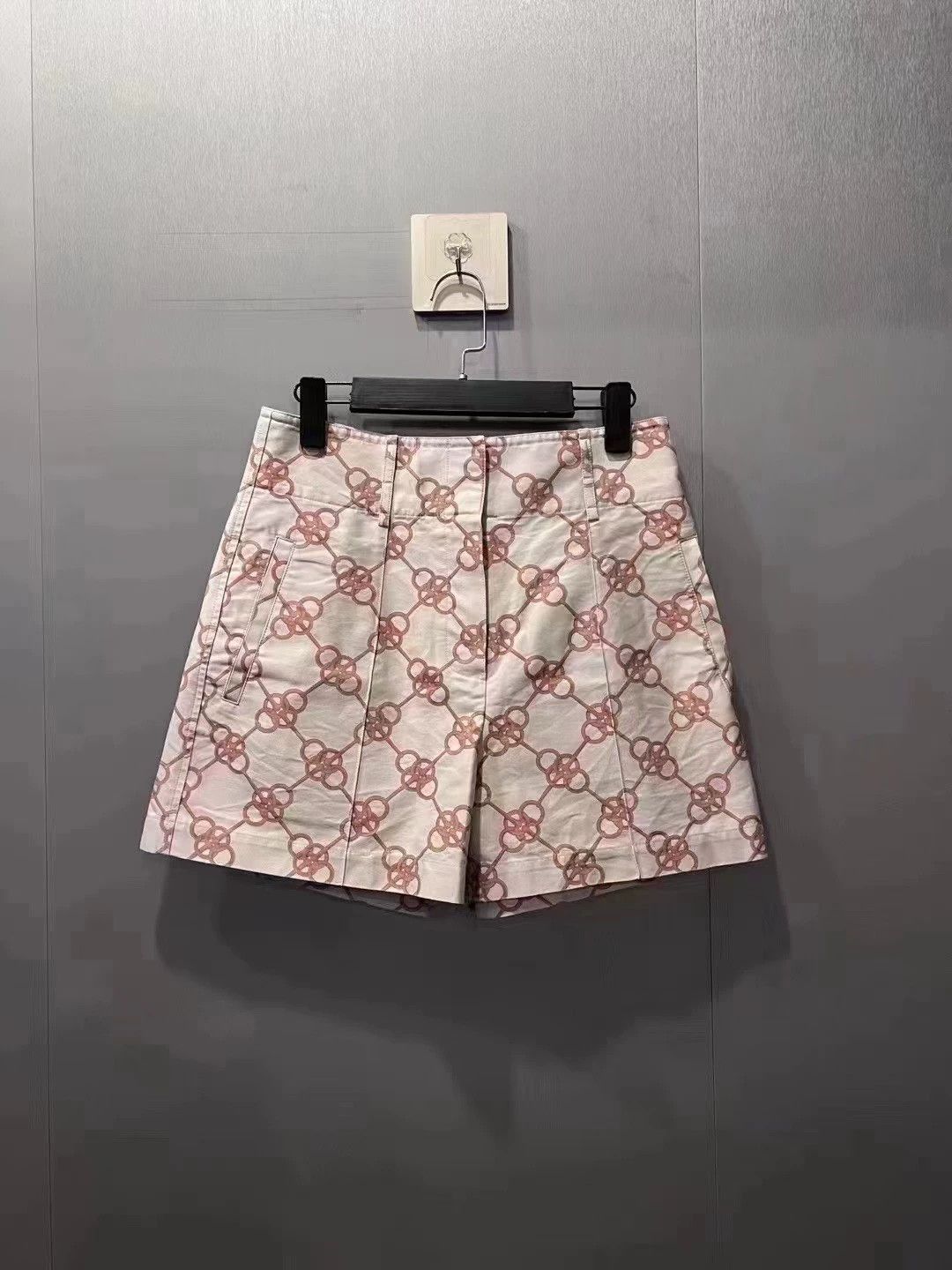 Hermes Hermes New Printed Shorts Size 38 Size US 38 / EU 54 - 1 Thumbnail