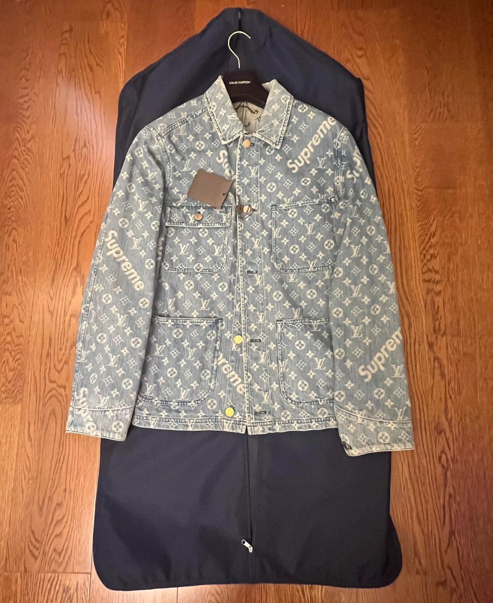 Supreme supreme lv denim jacket with tags Size US L / EU 52-54 / 3 - 1 Thumbnail