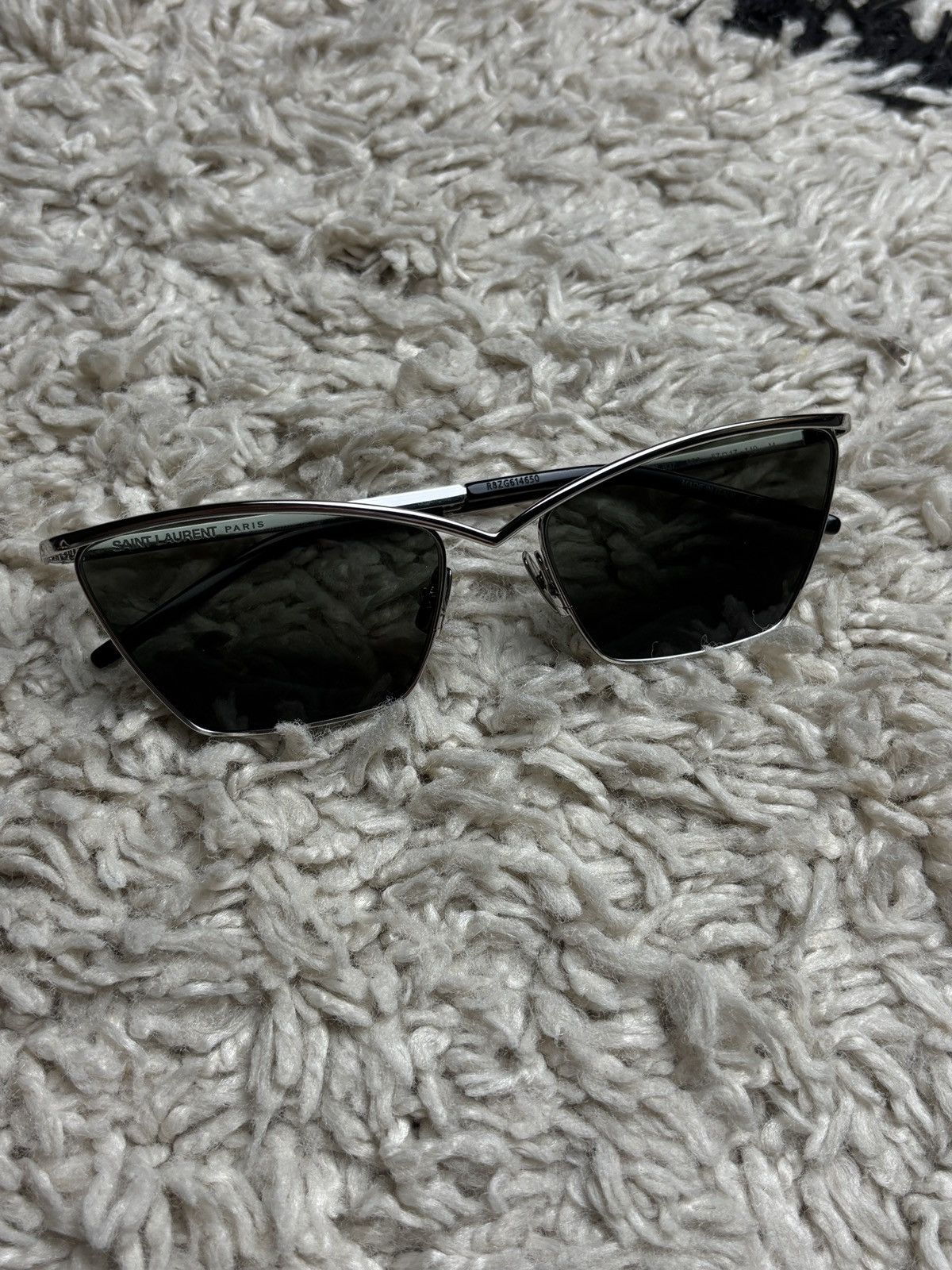Saint Laurent Paris Saint Laurent Paris Cat Eye New Wave Sunglasses Rare Size ONE SIZE - 3 Thumbnail
