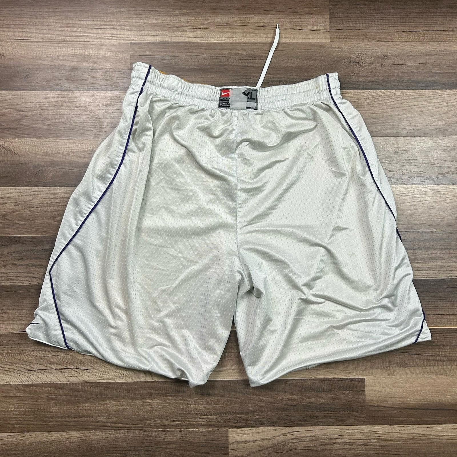 Nike VTG Nike Team Issue LA Lakers Reversible Shorts Kobe Sz 2XL Size US 40 / EU 56 - 9 Thumbnail