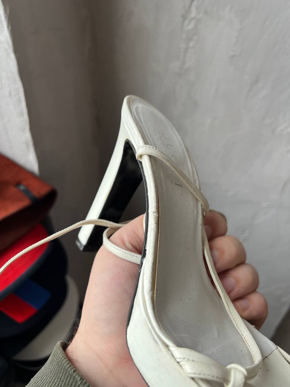 Gucci GUCCI CAGE WOVEN SANDALS LEATHER HEELS WHITE SIZE 36 Size US 6 / IT 36 - 12 Thumbnail