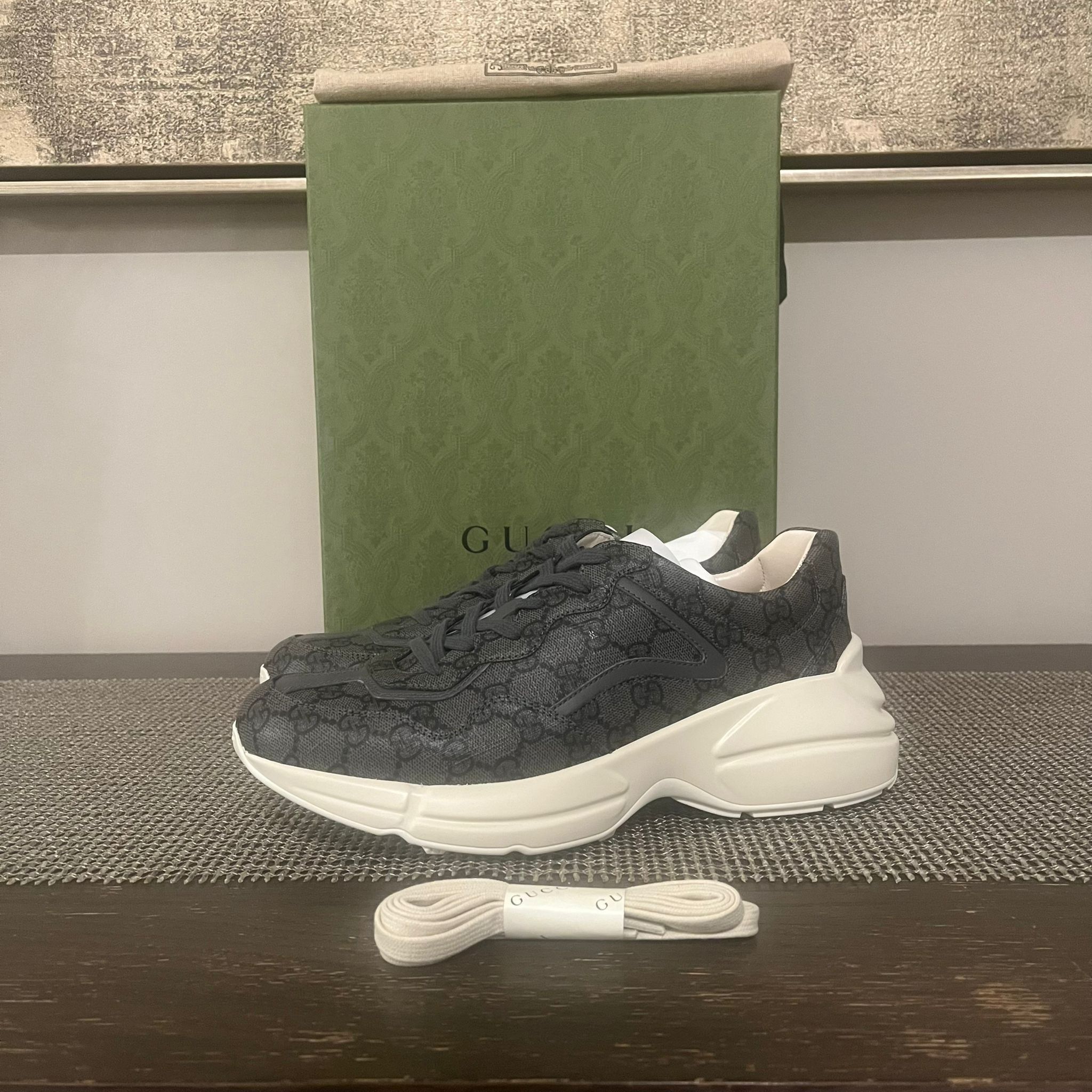 Gucci o1rshd1 Rython GG Monogram Sneaker in Grey/Black Size US 9 / EU 42 - 4 Thumbnail