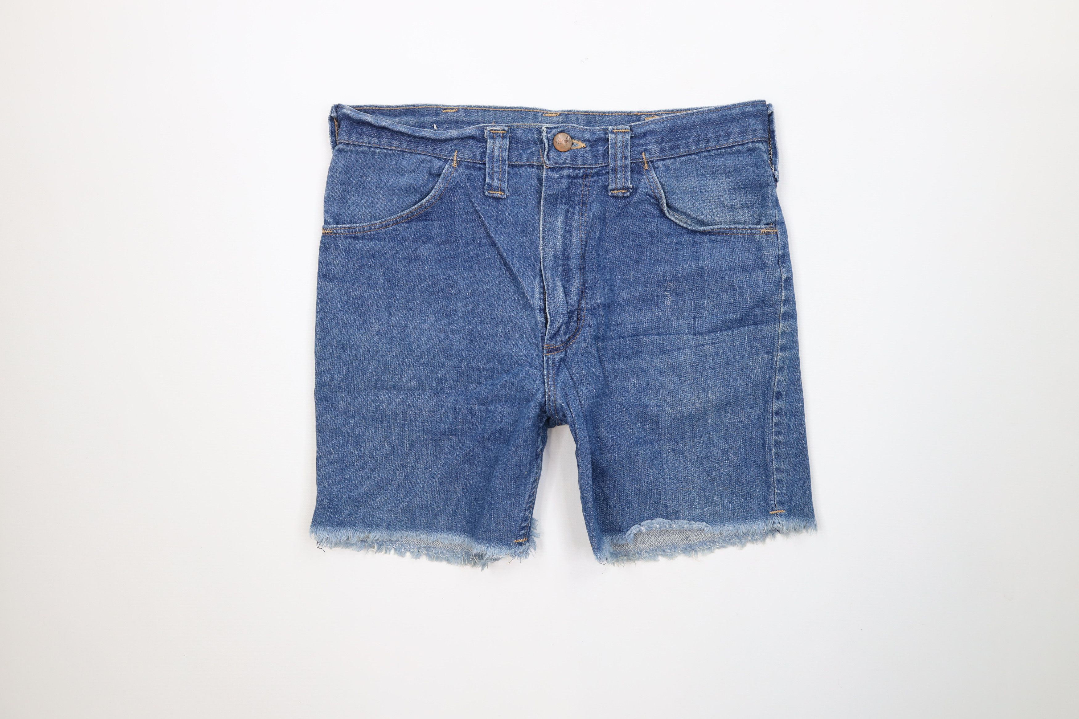 Wrangler Vintage 70s Wrangler Frayed Denim Jean Short Shorts Blue USA Size US 30 / EU 46 - 1 Thumbnail