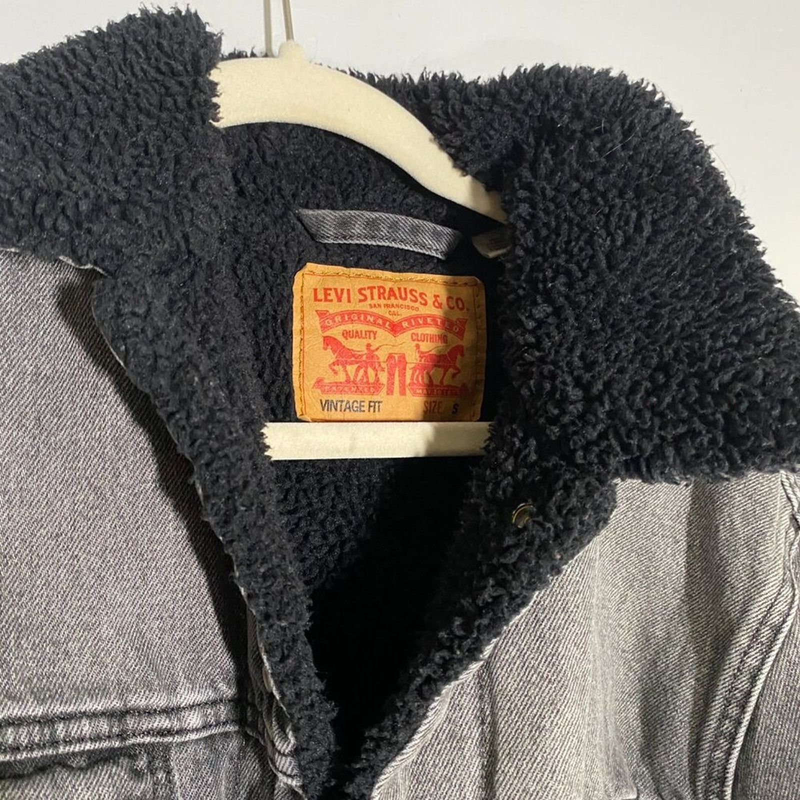 Levi's Levi's Vintage Fit Sherpa Trucker Jacket S Size US S / EU 44-46 / 1 - 3 Thumbnail